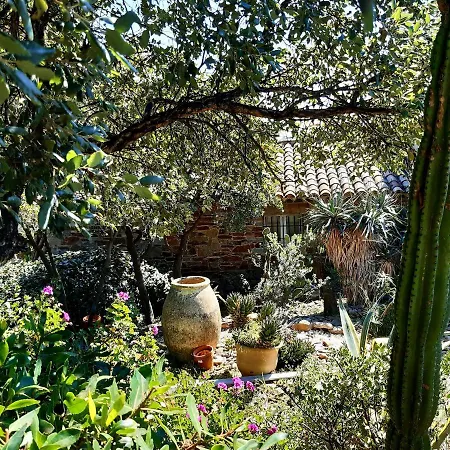 Massacan-vue Pensión 3*