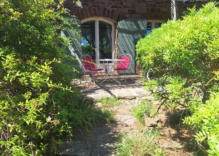 Massacan-vue 4* Le Lavandou